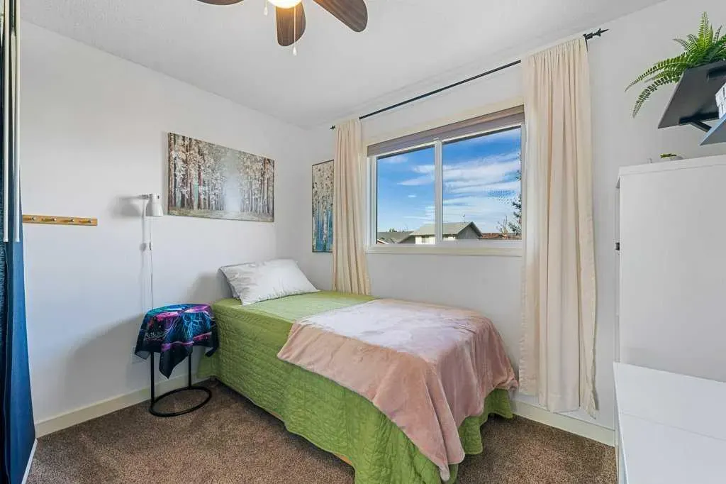 56 Shawmeadows Close SW