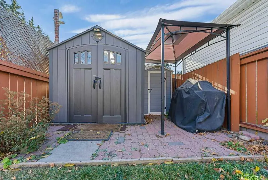 56 Shawmeadows Close SW