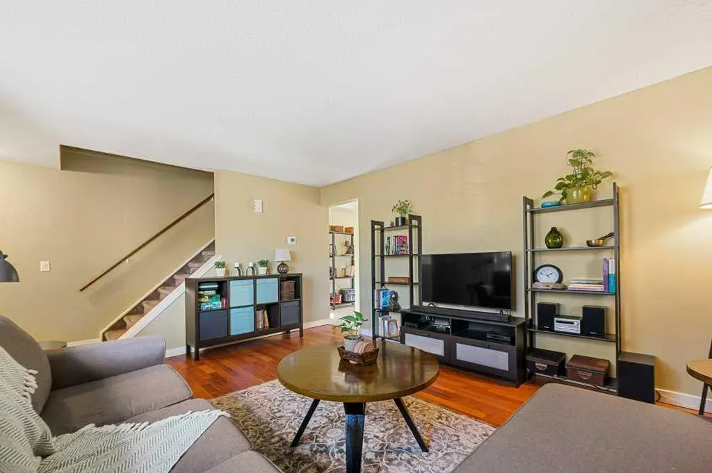 56 Shawmeadows Close SW