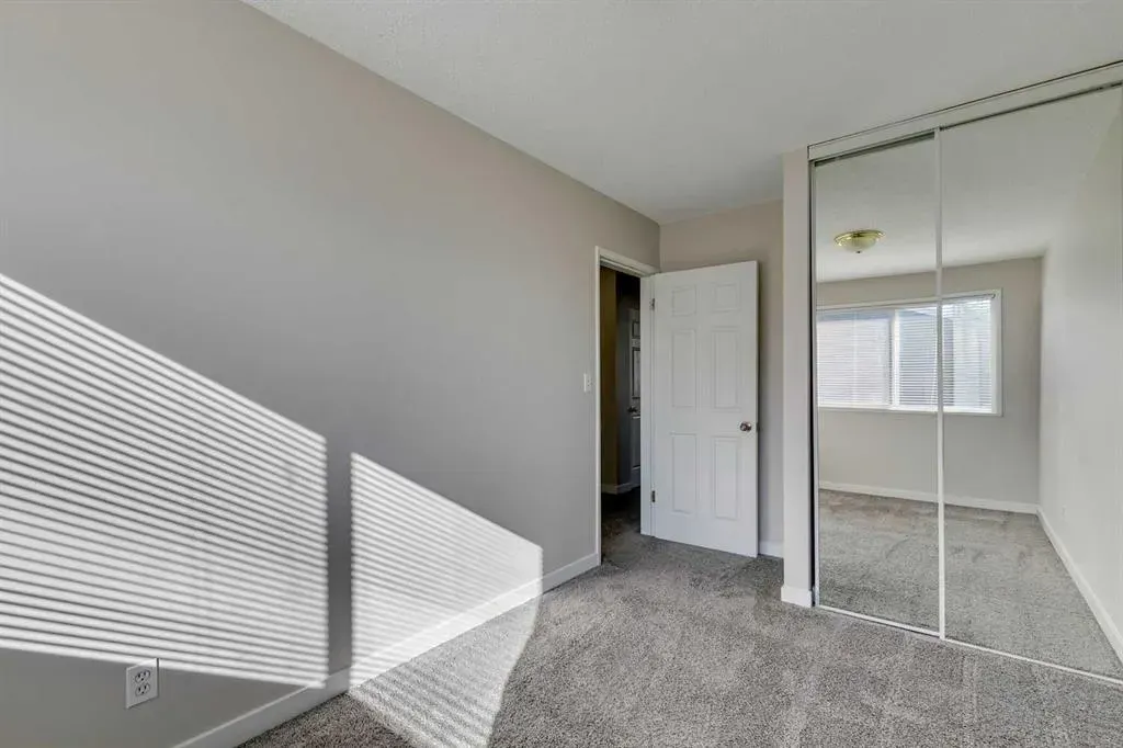 219 90 Avenue SE, #52