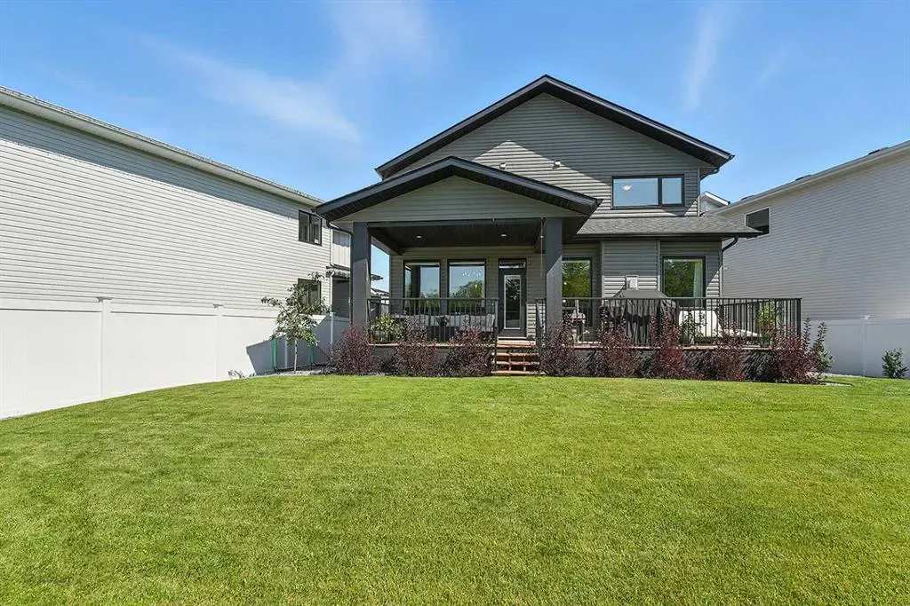 84 Emmett Crescent