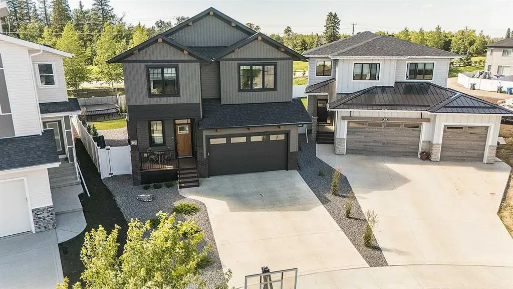 84 Emmett Crescent