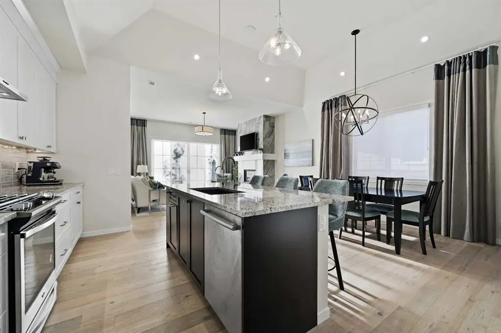 12 Cranbrook Mews SE