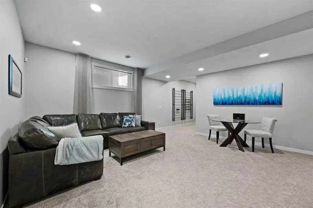 12 Cranbrook Mews SE