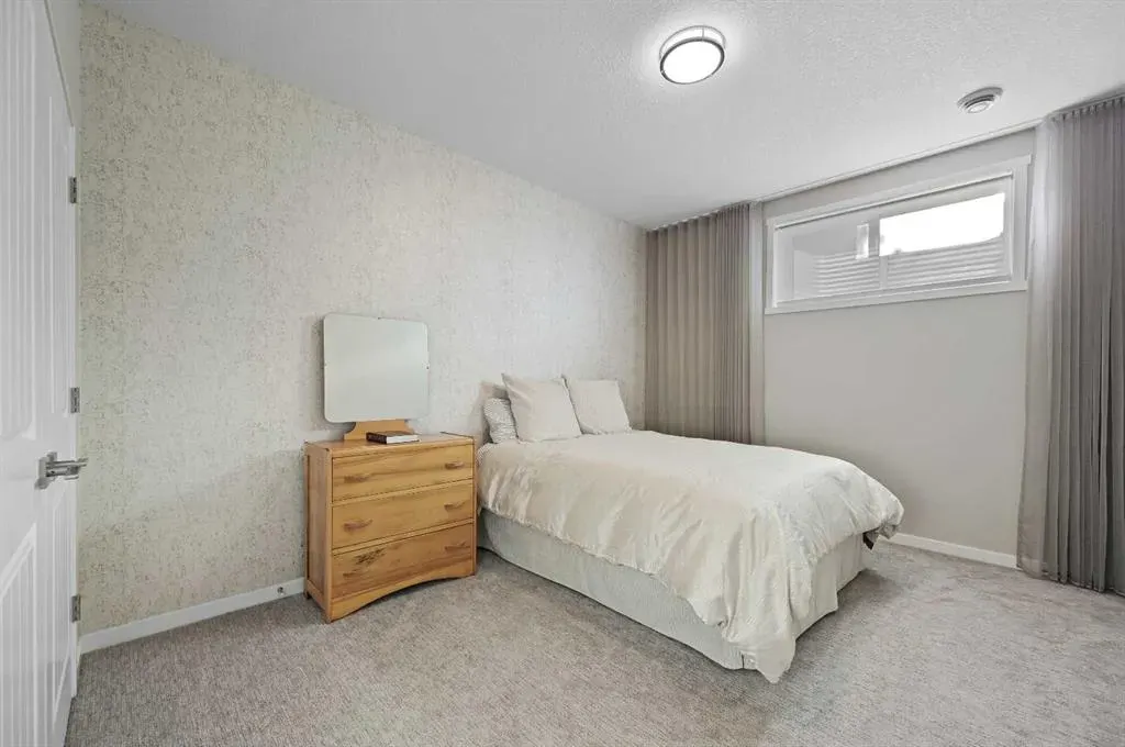 12 Cranbrook Mews SE