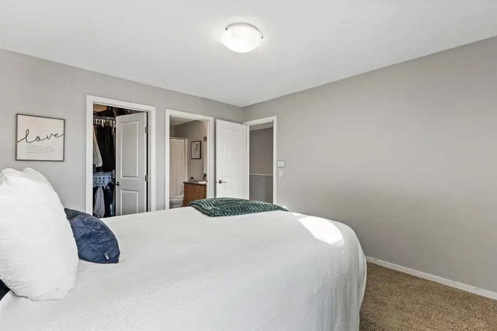 26 Chaparral Valley Common SE