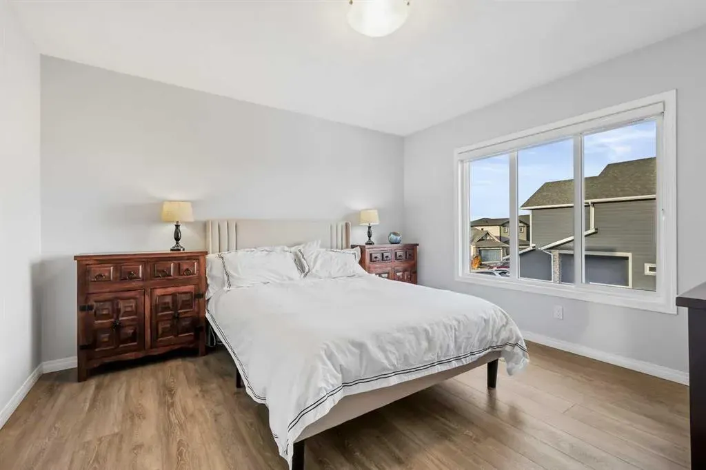 76 Legacy Glen Row SE