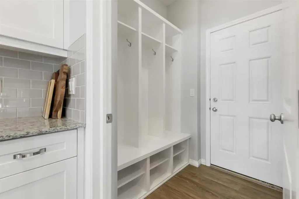 76 Legacy Glen Row SE