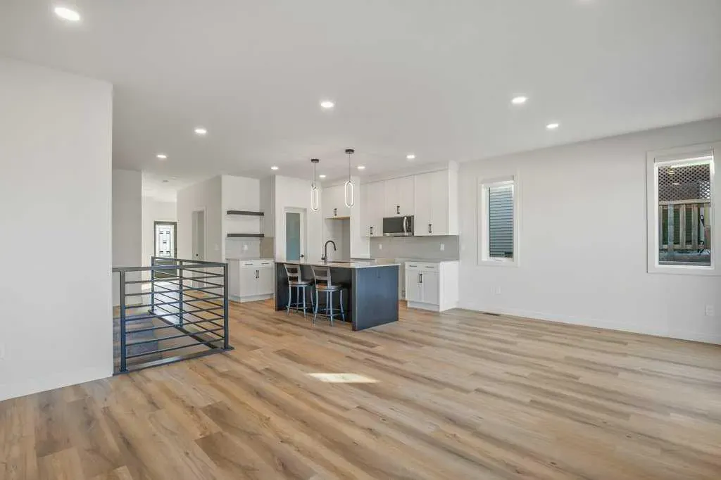 151 Cedar Square