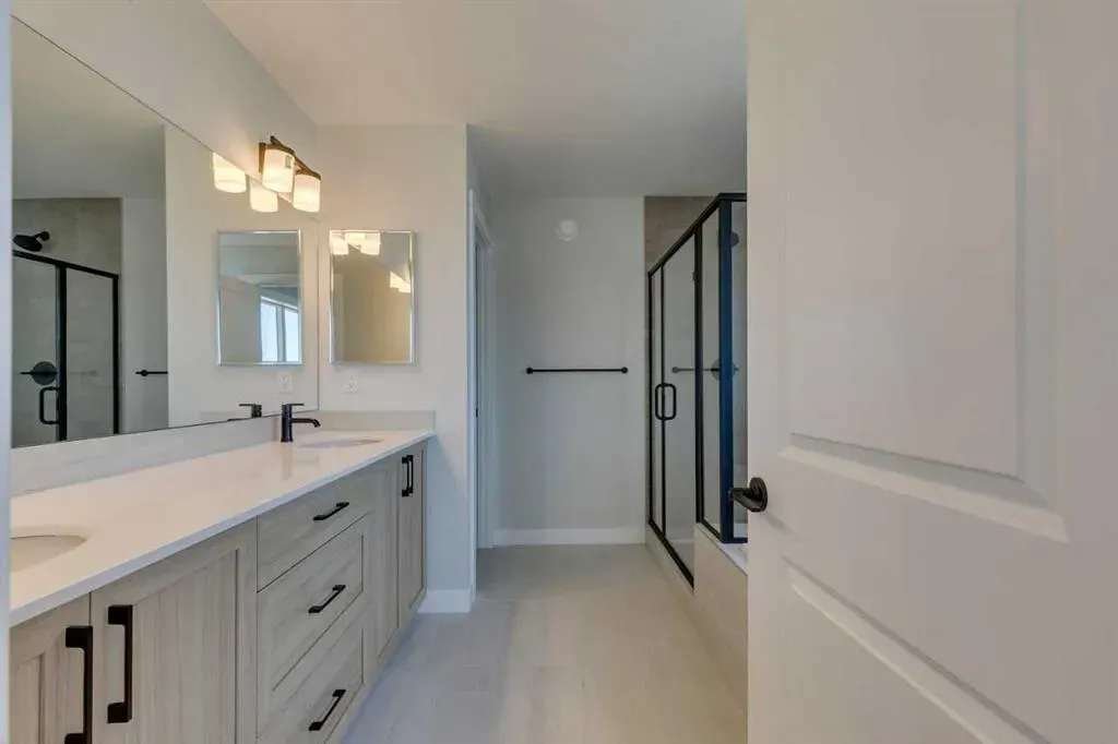 92 Amblefield Grove NW