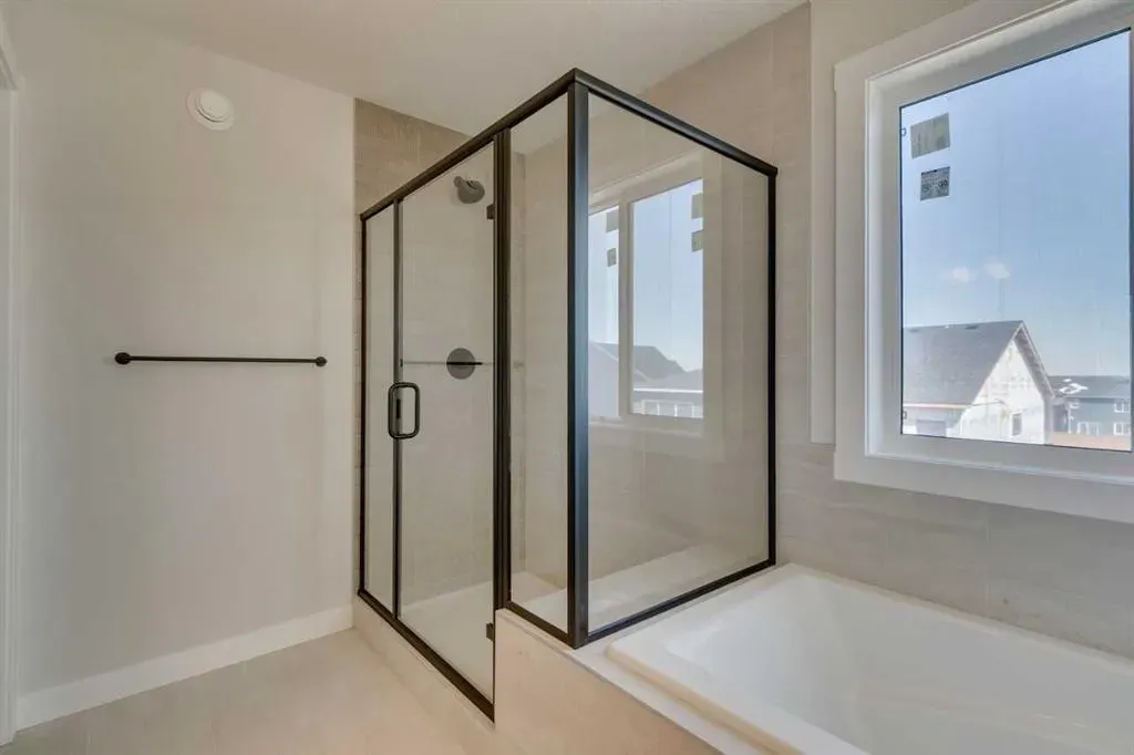 92 Amblefield Grove NW