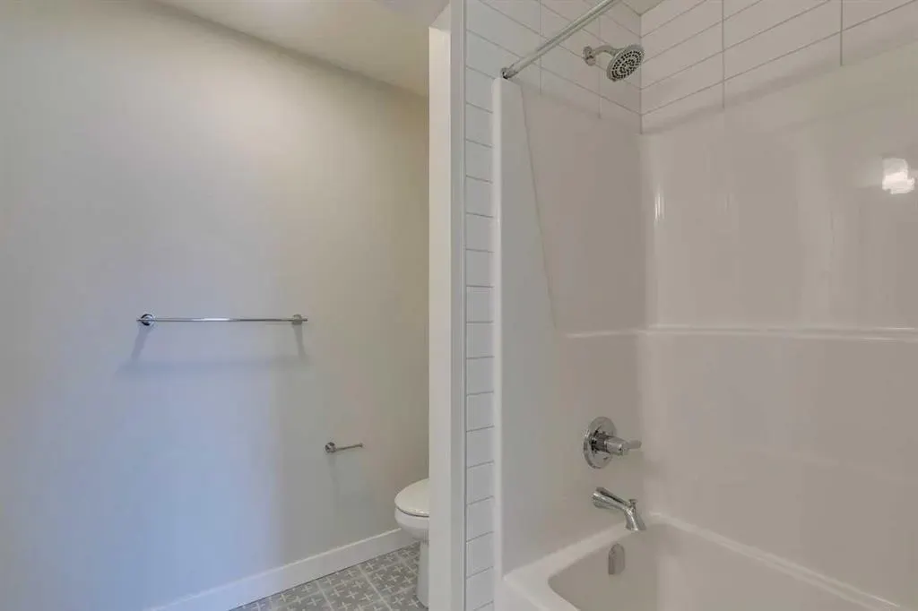 92 Amblefield Grove NW