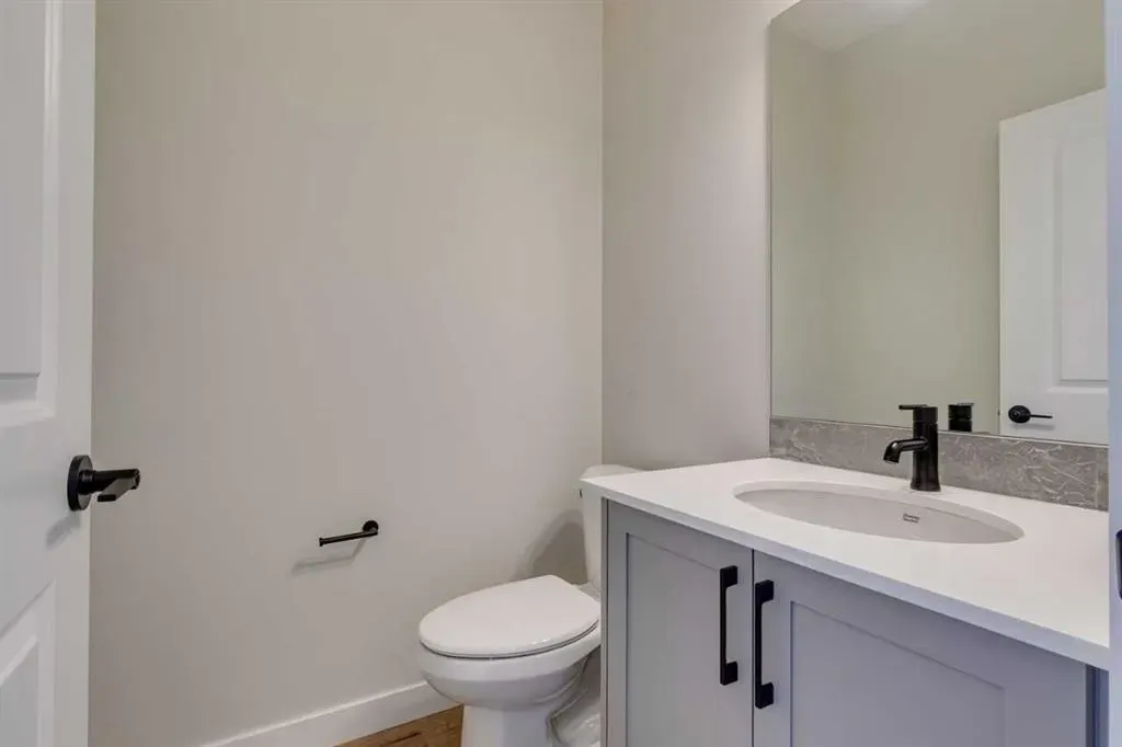 92 Amblefield Grove NW