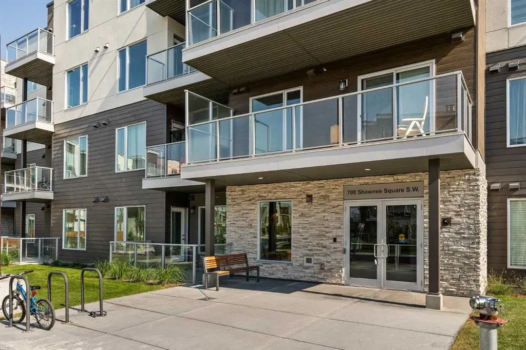 700 Shawnee Square SW, #203