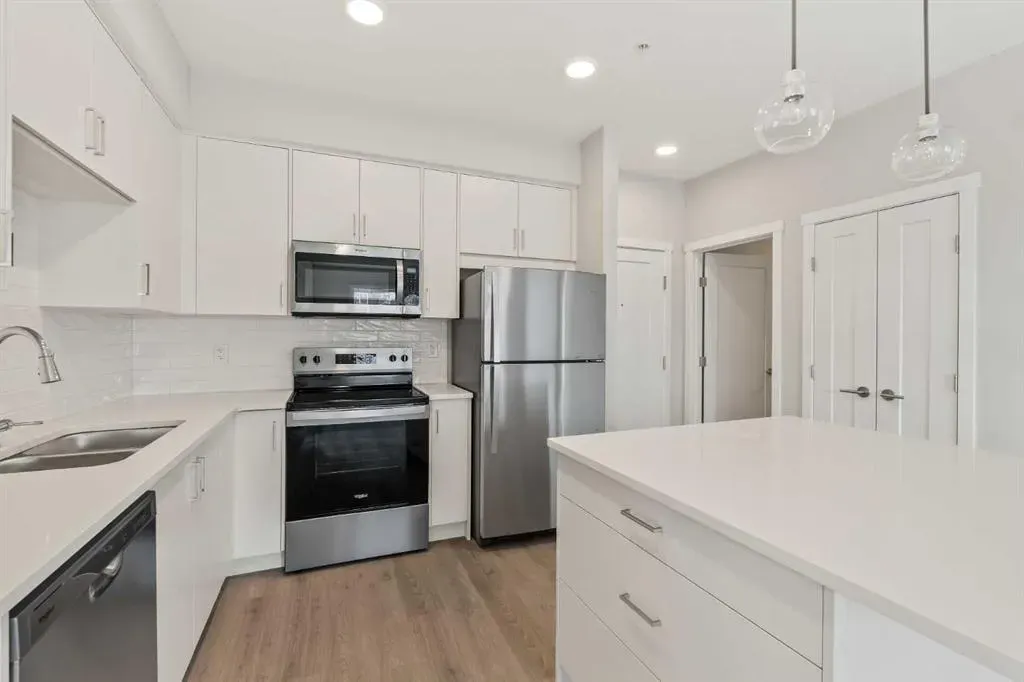 700 Shawnee Square SW, #203