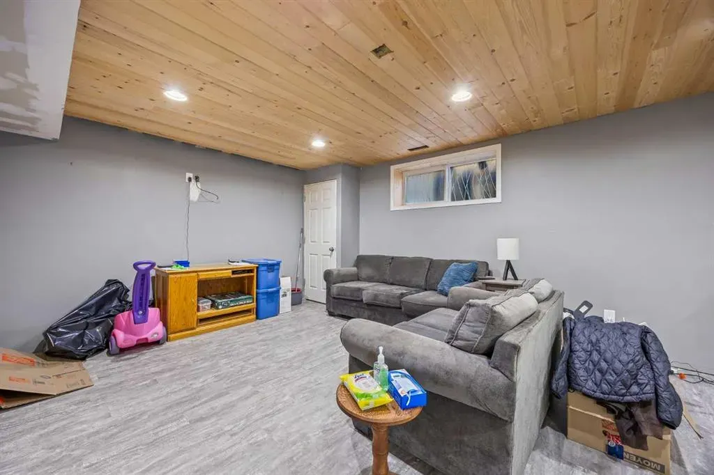 303 Westmount Court