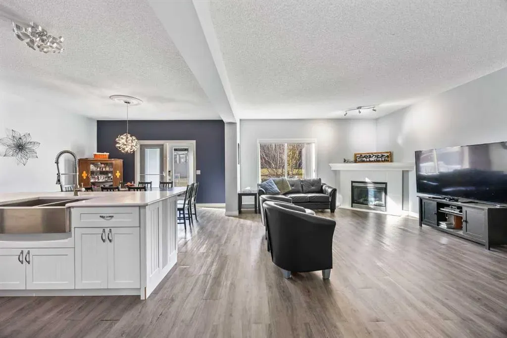 303 Westmount Court