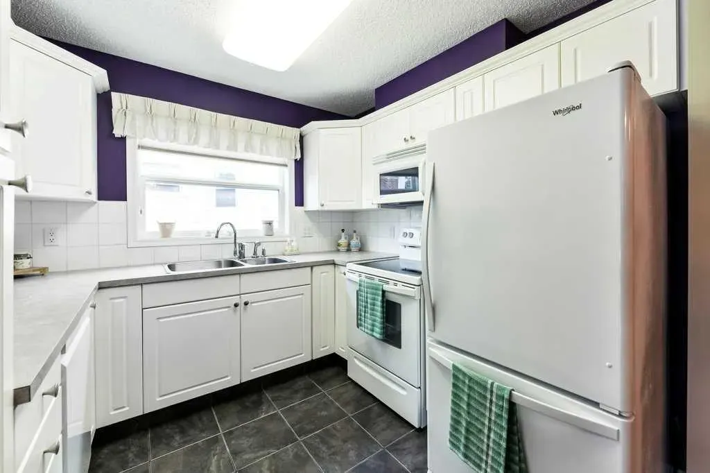6800 Hunterview Drive NW, #215