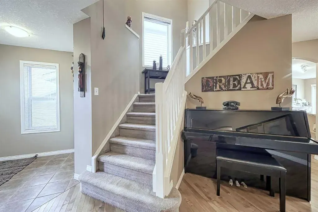 73 Everwoods Road SW