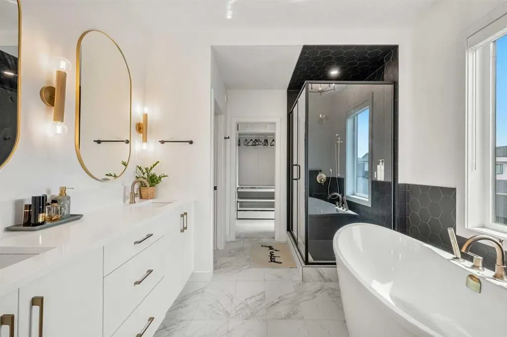 27 Bluerock Avenue SW