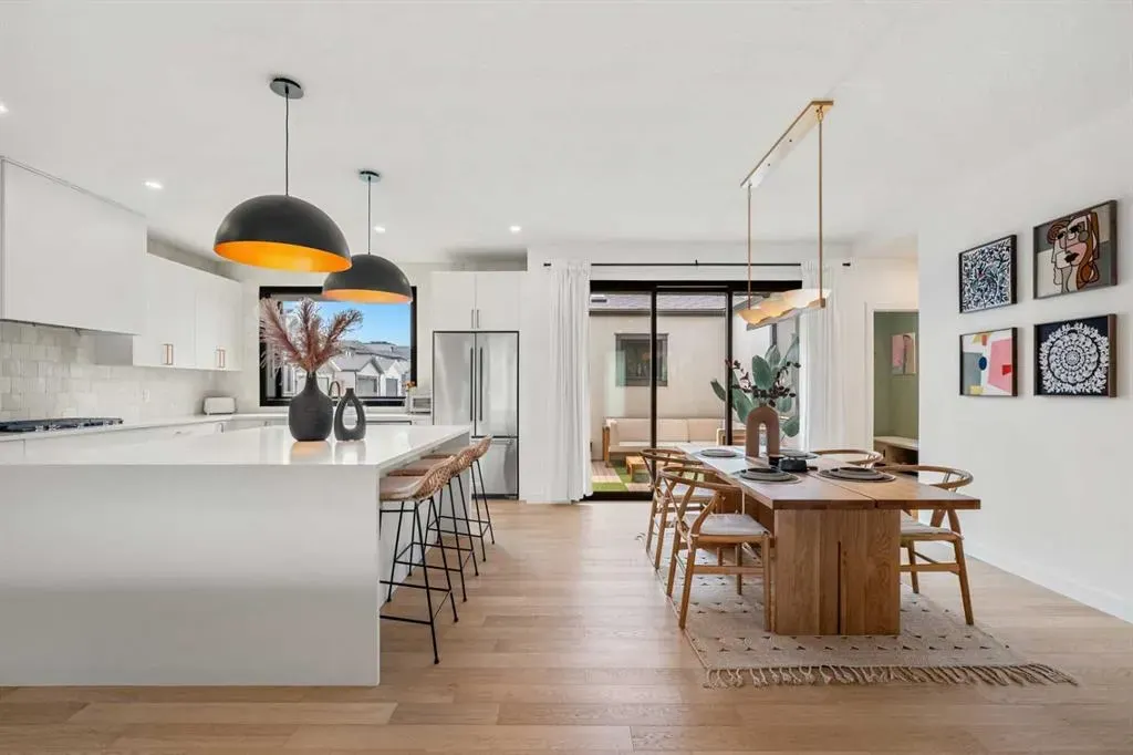 27 Bluerock Avenue SW