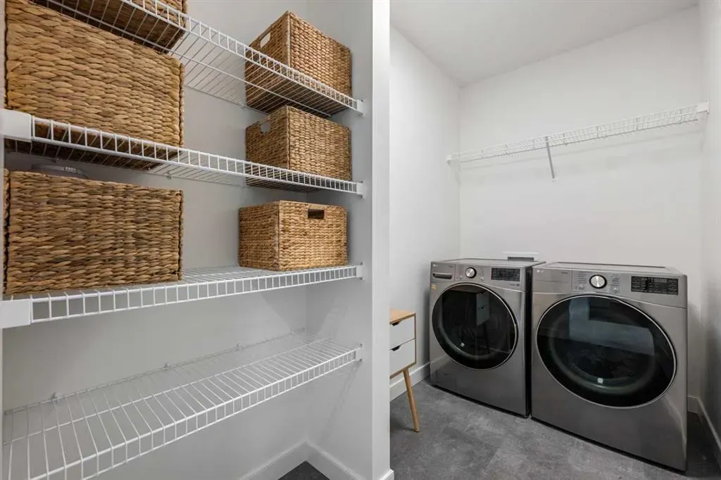 27 Bluerock Avenue SW