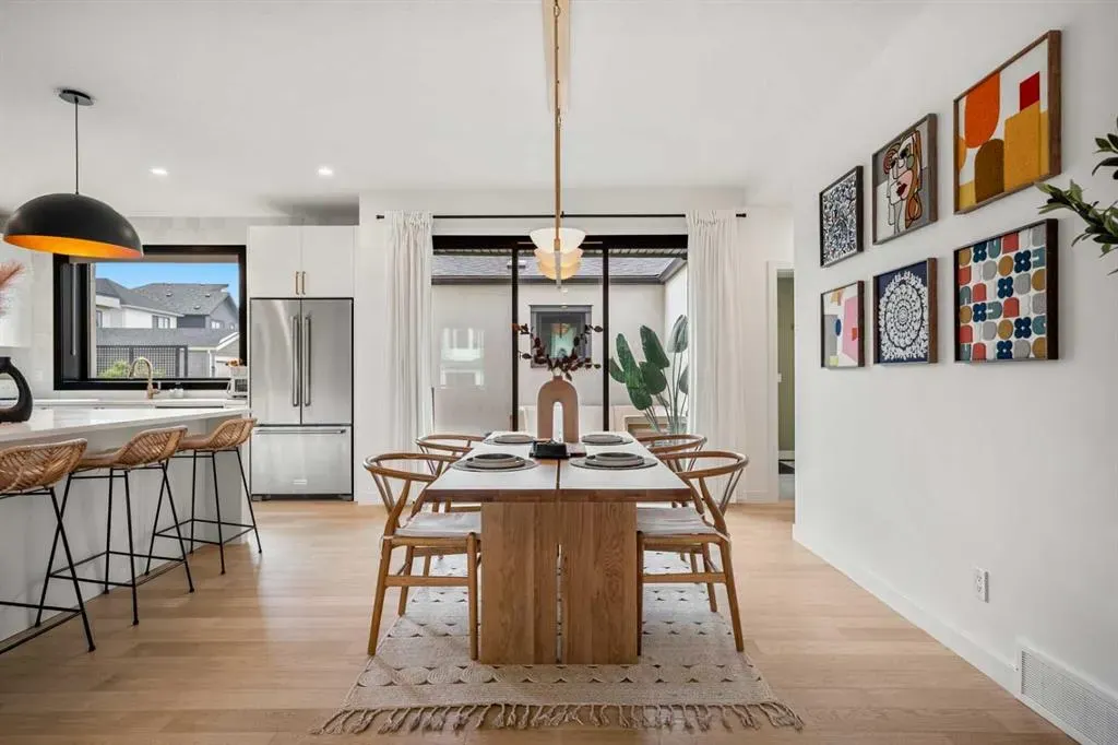 27 Bluerock Avenue SW