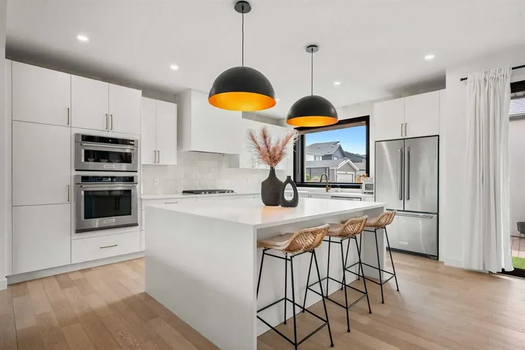 27 Bluerock Avenue SW