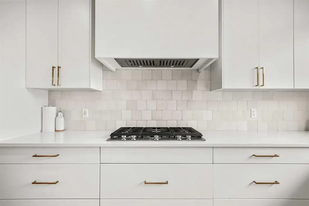 27 Bluerock Avenue SW