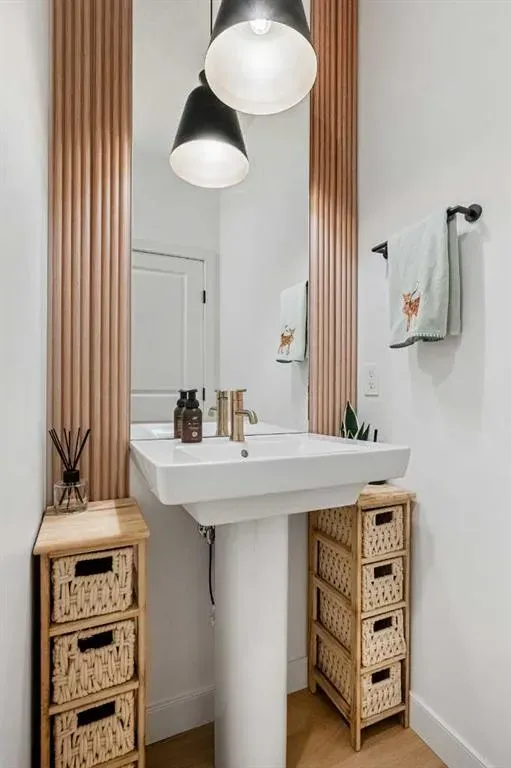 27 Bluerock Avenue SW