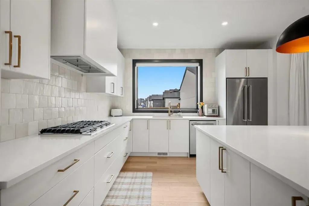 27 Bluerock Avenue SW