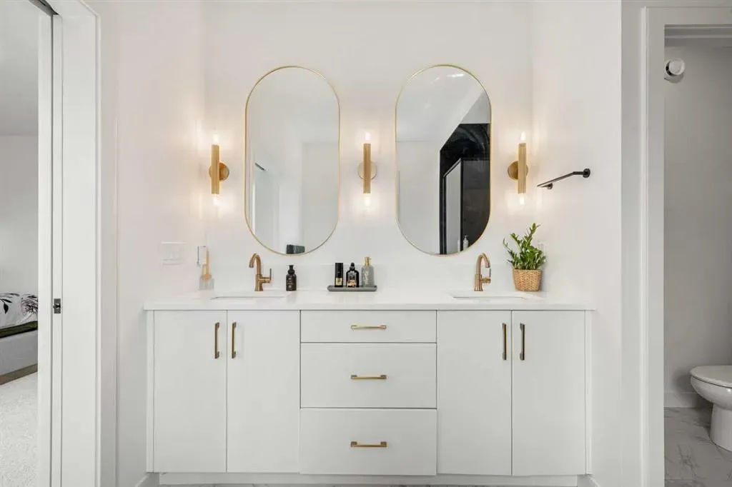 27 Bluerock Avenue SW