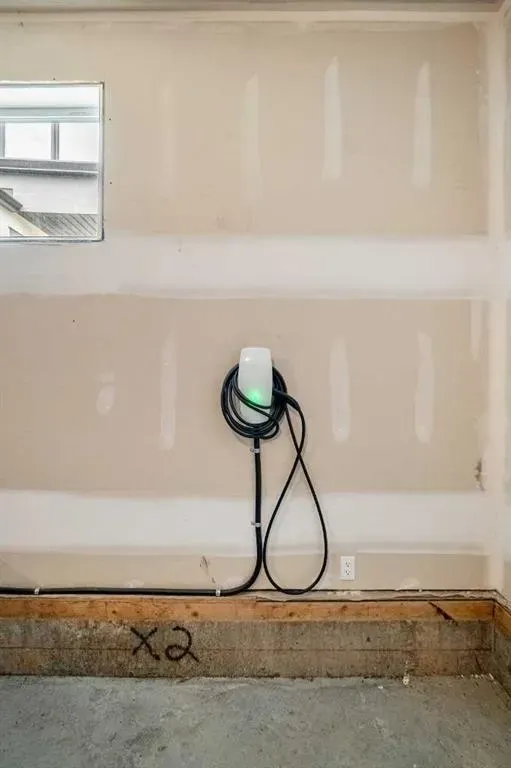 27 Bluerock Avenue SW