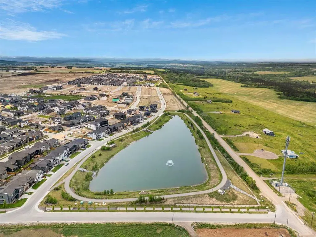 27 Bluerock Avenue SW