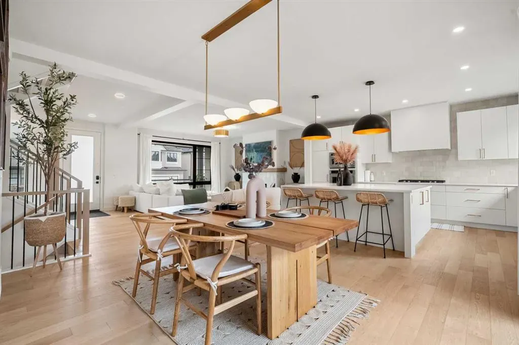 27 Bluerock Avenue SW