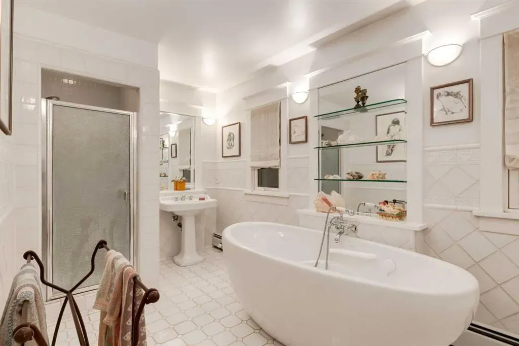 2209 Carleton Street SW