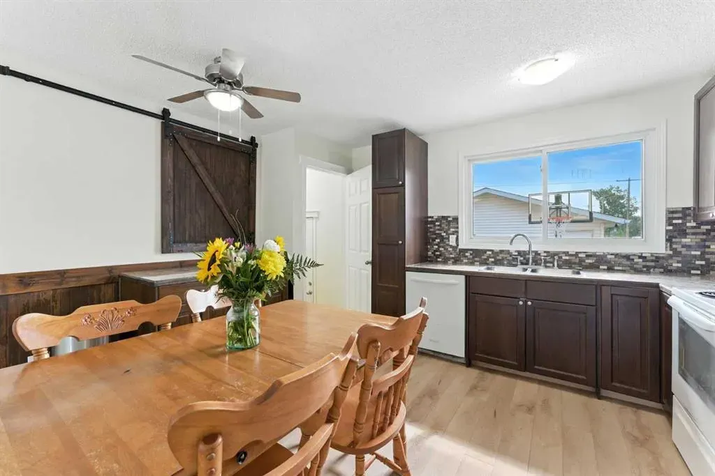 228 Penswood Way SE