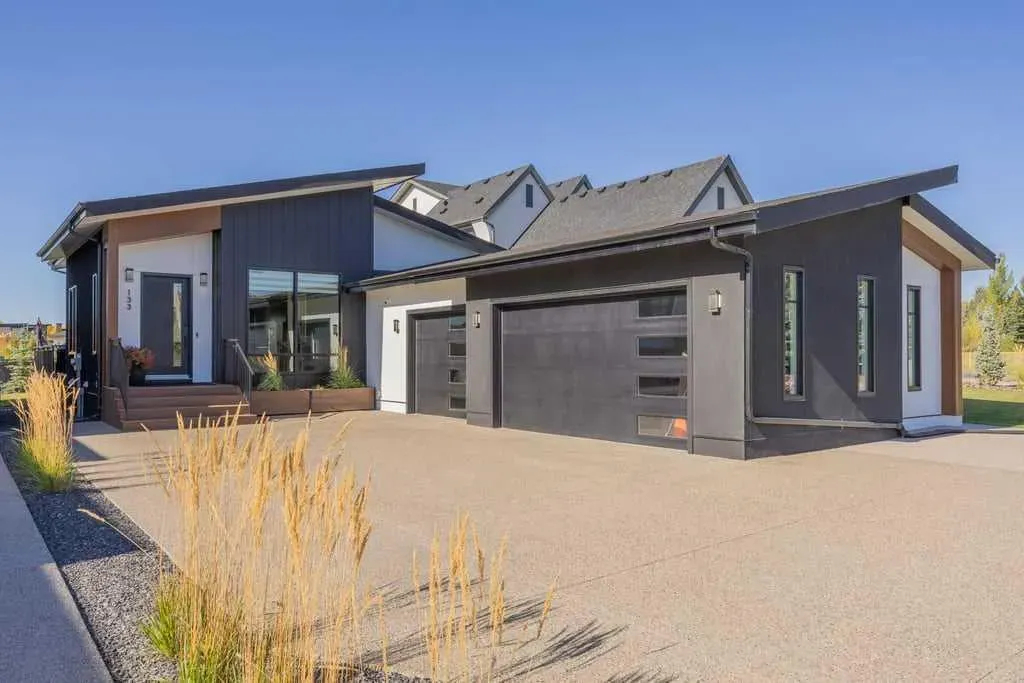 133 Glyde Park