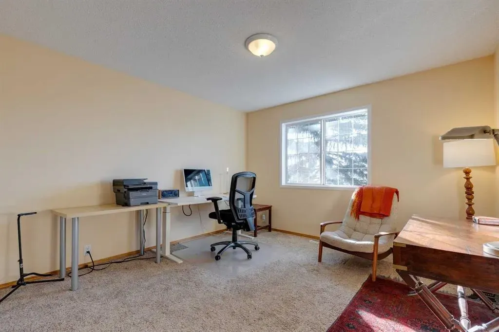 254 Scenic View Close NW