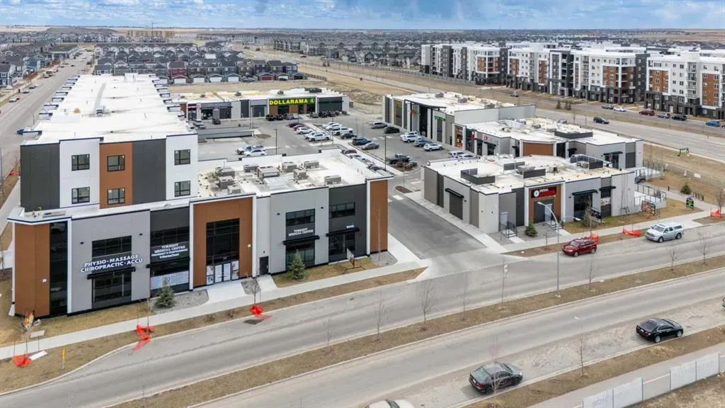 225 Redstone Walk NE, #203