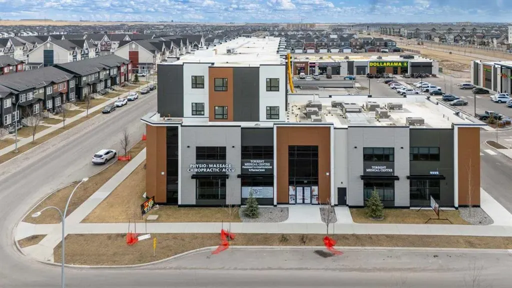 225 Redstone Walk NE, #203
