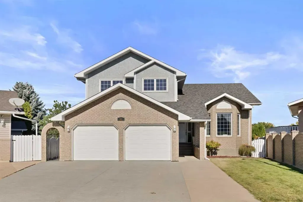 12 Redwood Way SE