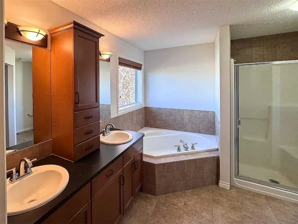 79 Tuscany Summit Bay NW