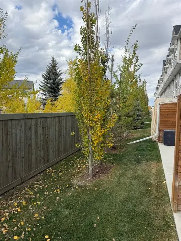608 Copperstone Manor SE