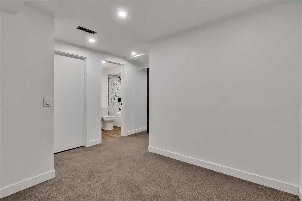 2720 Rundleson Road NE, #112
