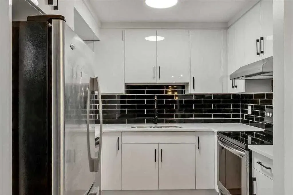 2720 Rundleson Road NE, #112