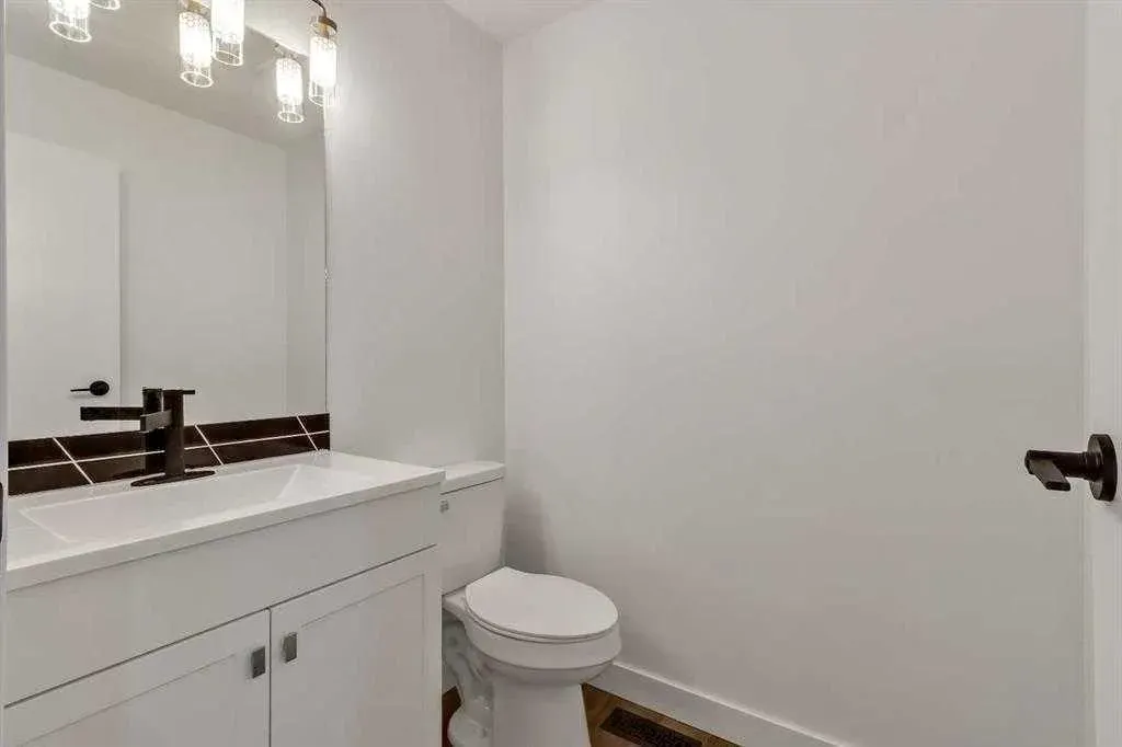 2720 Rundleson Road NE, #112