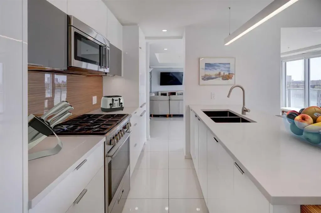 1020 9 Avenue SE, #601