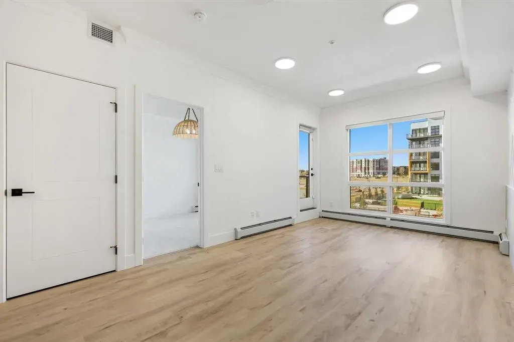 370 Dieppe Drive SW, #313