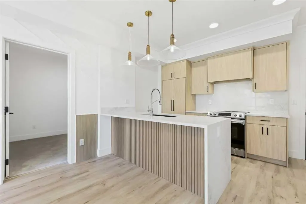 370 Dieppe Drive SW, #313